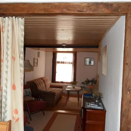 Oberwohnung In *